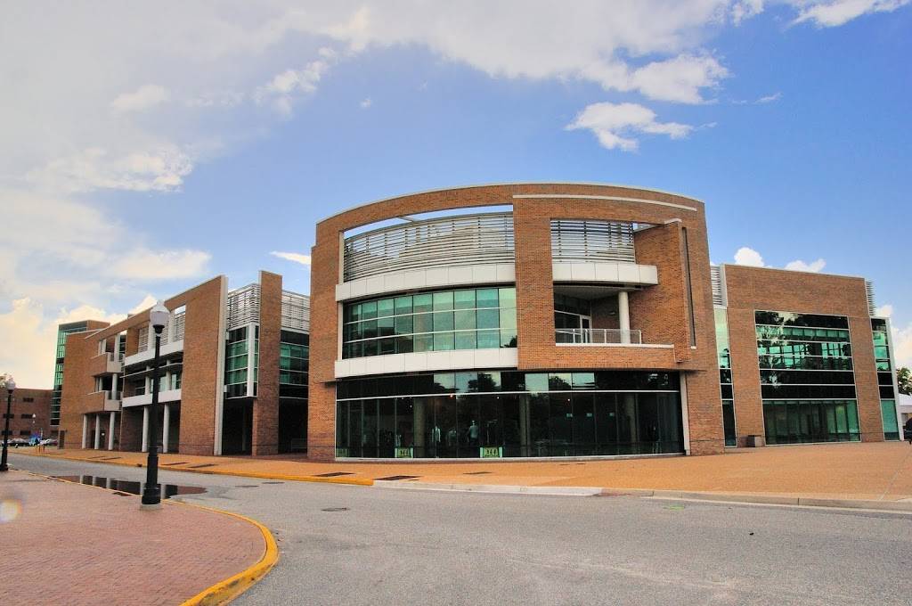 Chick-fil-A | restaurant | Queen &, W Tyler St, Hampton, VA 23668, USA | 7577275218 OR +1 757-727-5218