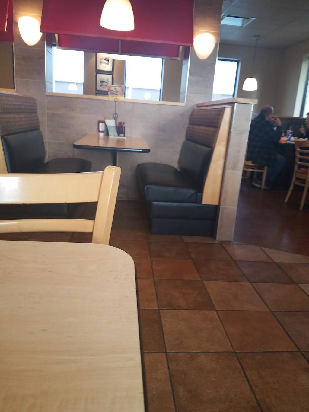 DQ Grill & Chill Restaurant | restaurant | 15500 W High St, Middlefield, OH 44062, USA | 4406325151 OR +1 440-632-5151