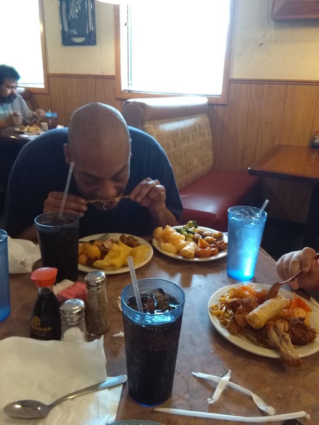 China Star Super Buffet | restaurant | 5825 W Central Ave, Wichita, KS 67212, USA | 3169429999 OR +1 316-942-9999