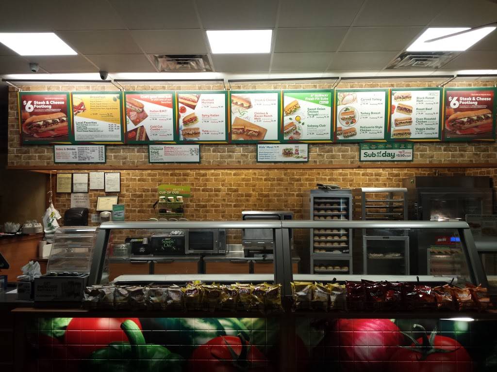 Subway | restaurant | 2720 B Newport Hwy, Sevierville, TN 37876, USA | 8654530444 OR +1 865-453-0444