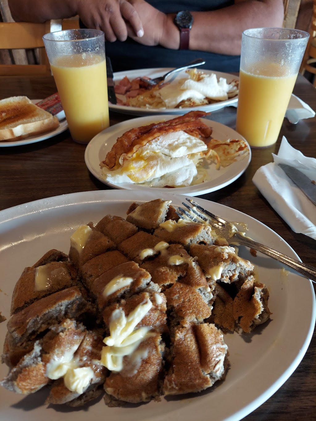 Miz Zips | restaurant | 2924 E Rte 66, Flagstaff, AZ 86004, USA | 9285260104 OR +1 928-526-0104