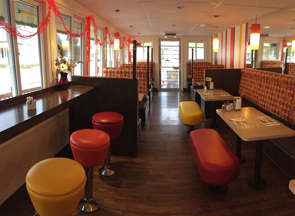 Chez Patrice Restaurant & Pizzeria | meal delivery | 390 Rue Montcalm, Berthierville, QC J0K 1A0, Canada | 4508364044 OR +1 450-836-4044