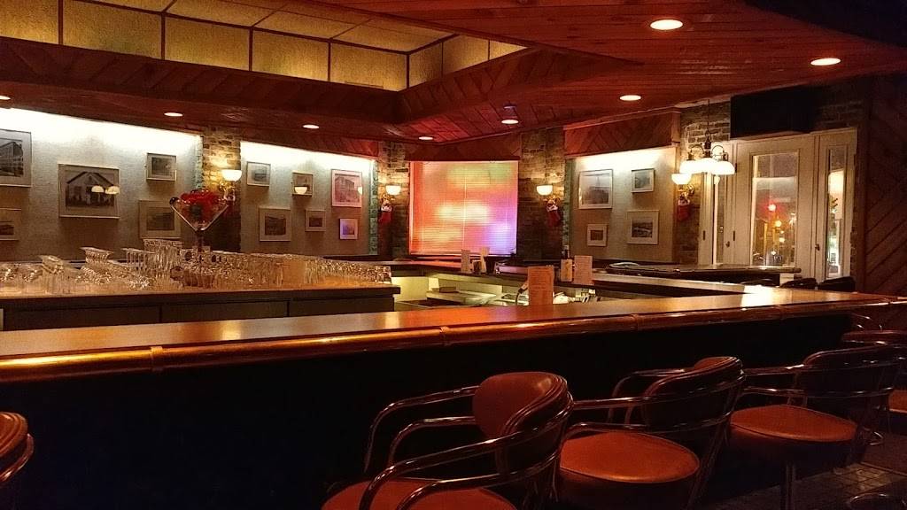 Crabbys Bar & Grill | restaurant | 2113 E Oklahoma Ave, Milwaukee, WI 53207, USA | 4147699999 OR +1 414-769-9999