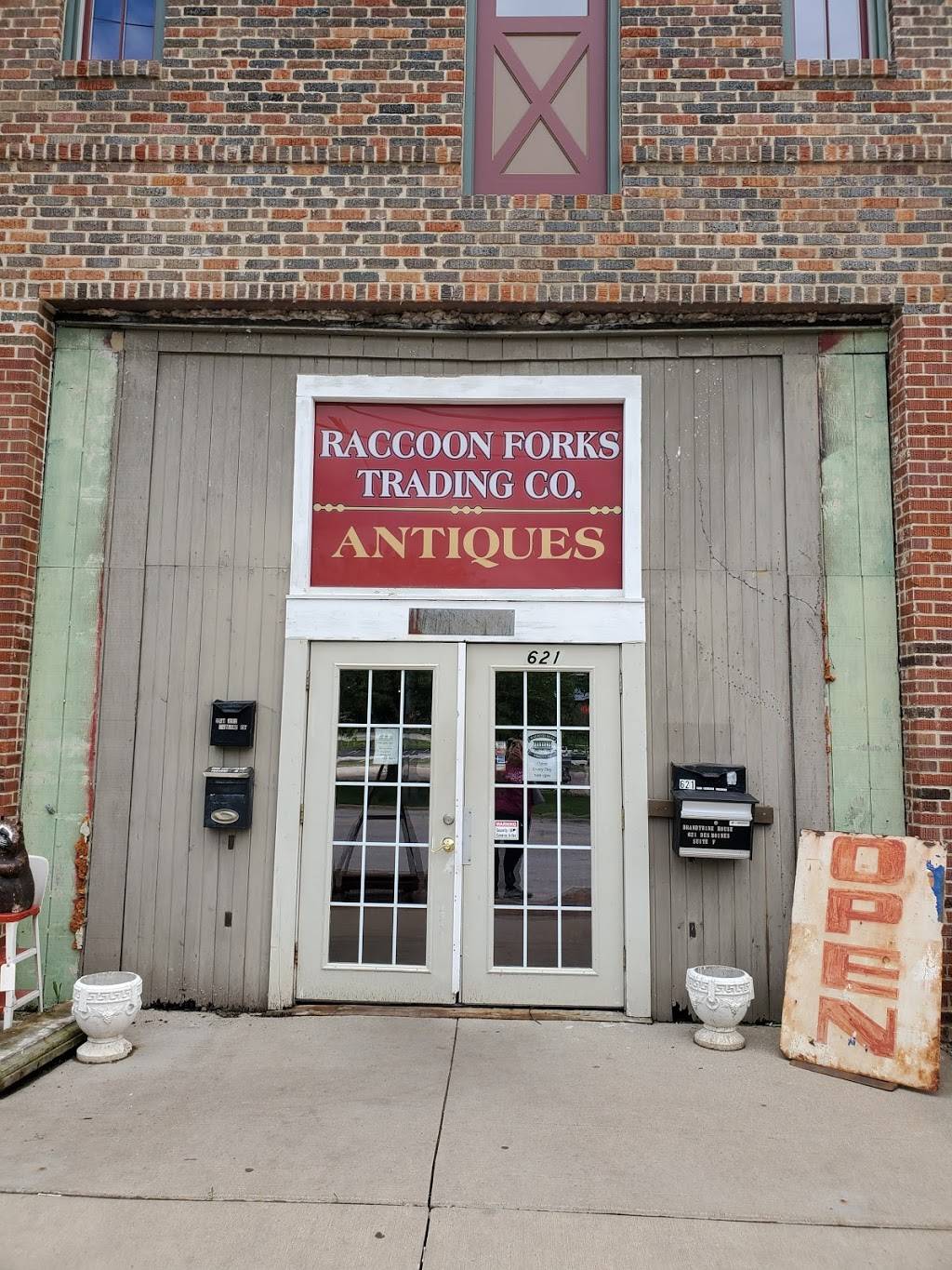 Railroad Bills Dining Car | restaurant | 621 Des Moines St, Des Moines, IA 50309, USA | 5152430247 OR +1 515-243-0247