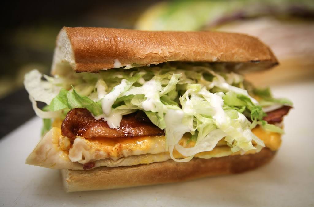 Beach Hut Deli | meal takeaway | 7119 Elk Grove Blvd # 135, Elk Grove, CA 95758, USA | 9166914028 OR +1 916-691-4028