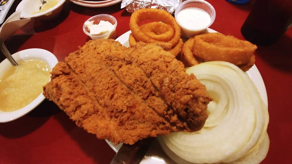 Gabbys | restaurant | 1385 E Pershing Rd, Decatur, IL 62526, USA | 2178771955 OR +1 217-877-1955