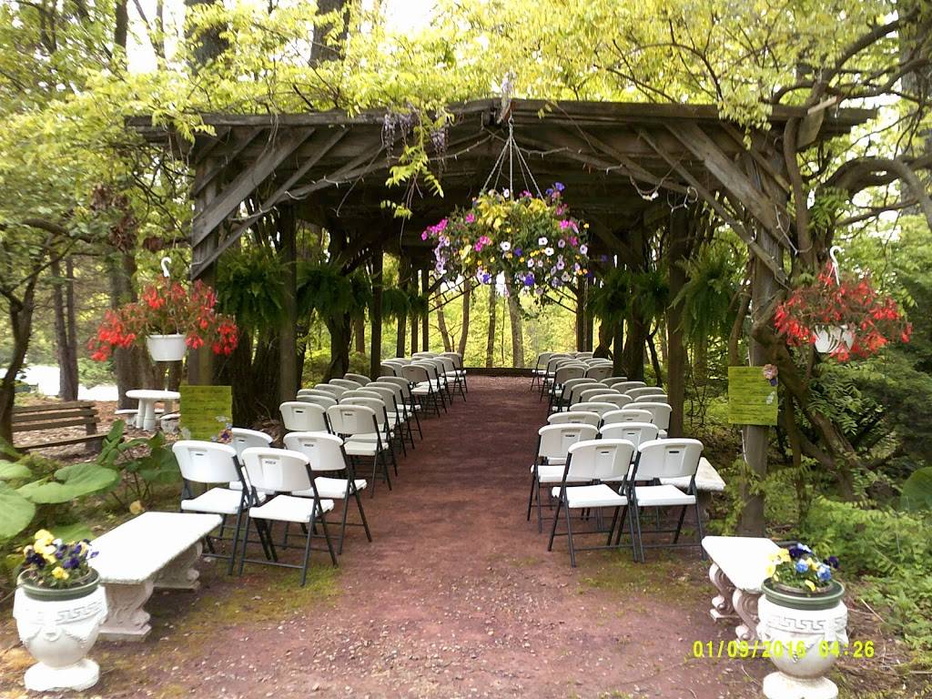 Carmens Country Inn and Gardens | restaurant | 364 Freedom Rd, Drums, PA 18222, USA | 5704553700 OR +1 570-455-3700