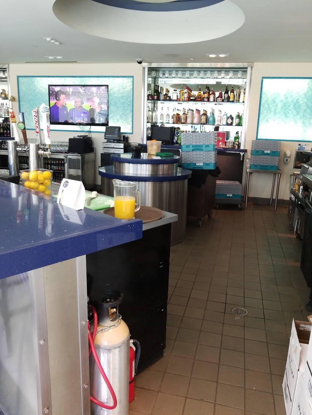 Delta Bistro & Lounge | restaurant | 110 W Fremont St, Stockton, CA 95202, USA | 2093233131 OR +1 209-323-3131