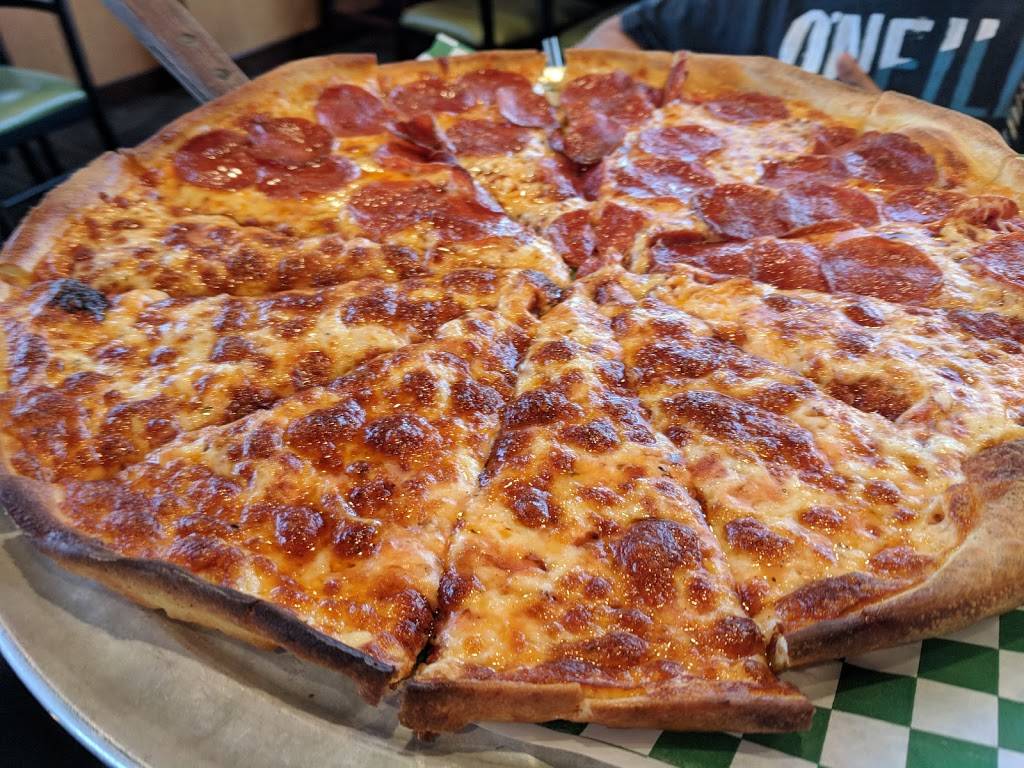 Round Table Pizza | meal delivery | 13771 Newport Ave, Tustin, CA 92780, USA | 7148382242 OR +1 714-838-2242