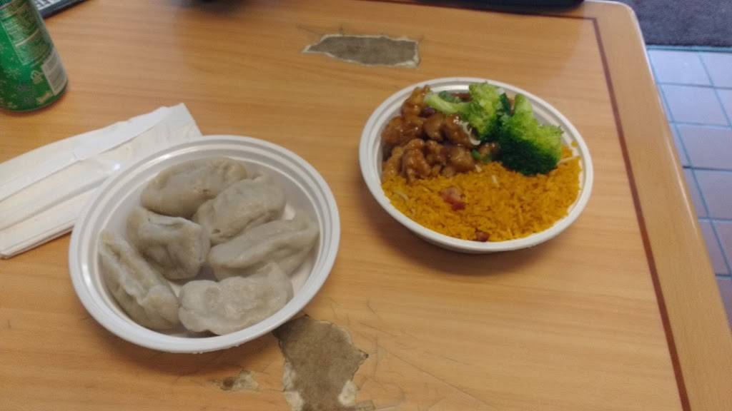 Golden Wok | restaurant | 35 E Main St #1, Waterbury, CT 06702, USA | 2035969595 OR +1 203-596-9595