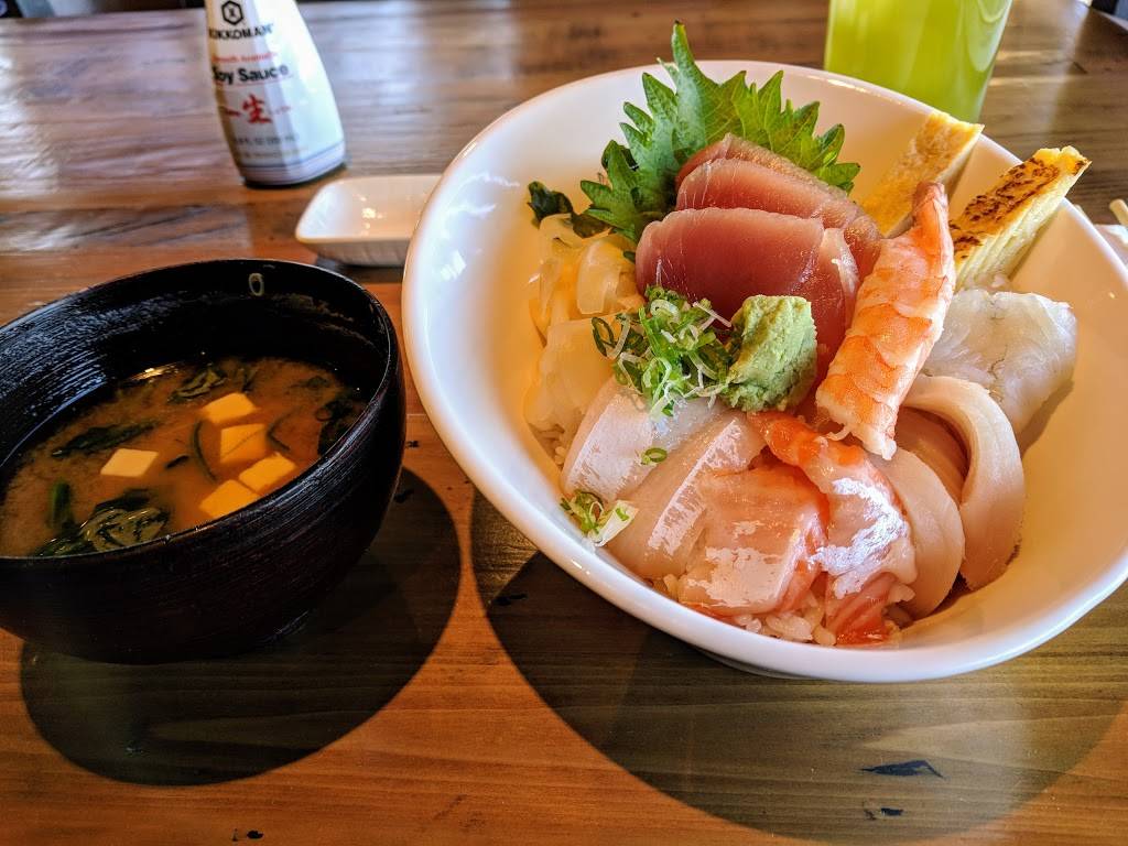 Bar Uerukamu | restaurant | 17633 Sherman Way, Lake Balboa, CA 91406, USA | 8185783999 OR +1 818-578-3999