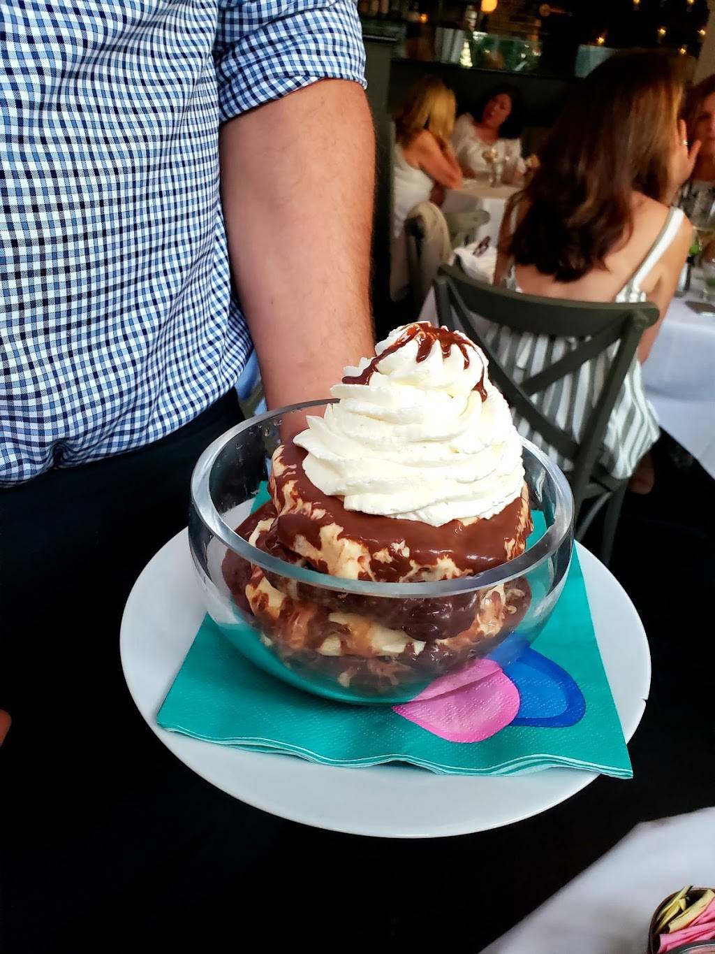 T Bar Southampton | restaurant | 268 Elm St, Southampton, NY 11968, USA | 6312830202 OR +1 631-283-0202