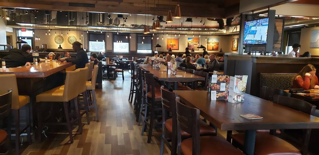 Outback Steakhouse | restaurant | 6400 North Point Pkwy, Alpharetta, GA 30022, USA | 7704428775 OR +1 770-442-8775