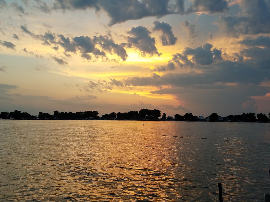 Traditions at the little store | restaurant | 6903 Twin Lakes Rd, Rockwell City, IA 50579, USA | 7122975138 OR +1 712-297-5138