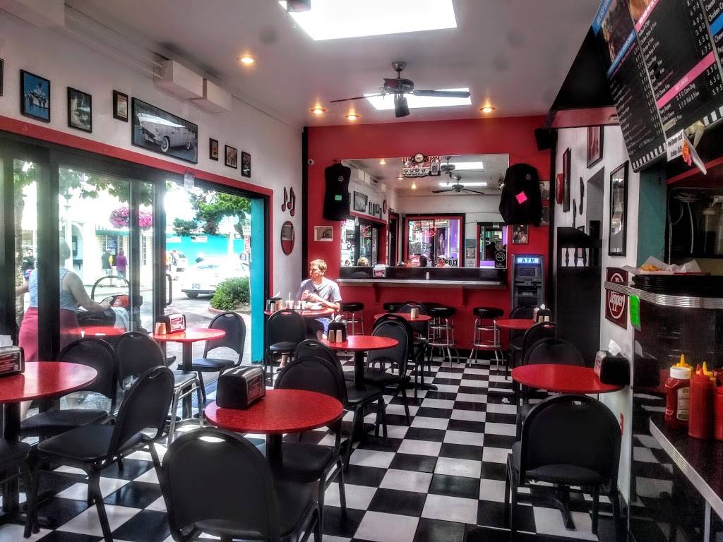 Bee Bop Burgers | restaurant | 111 Broadway St #1, Seaside, OR 97138, USA | 5037383271 OR +1 503-738-3271