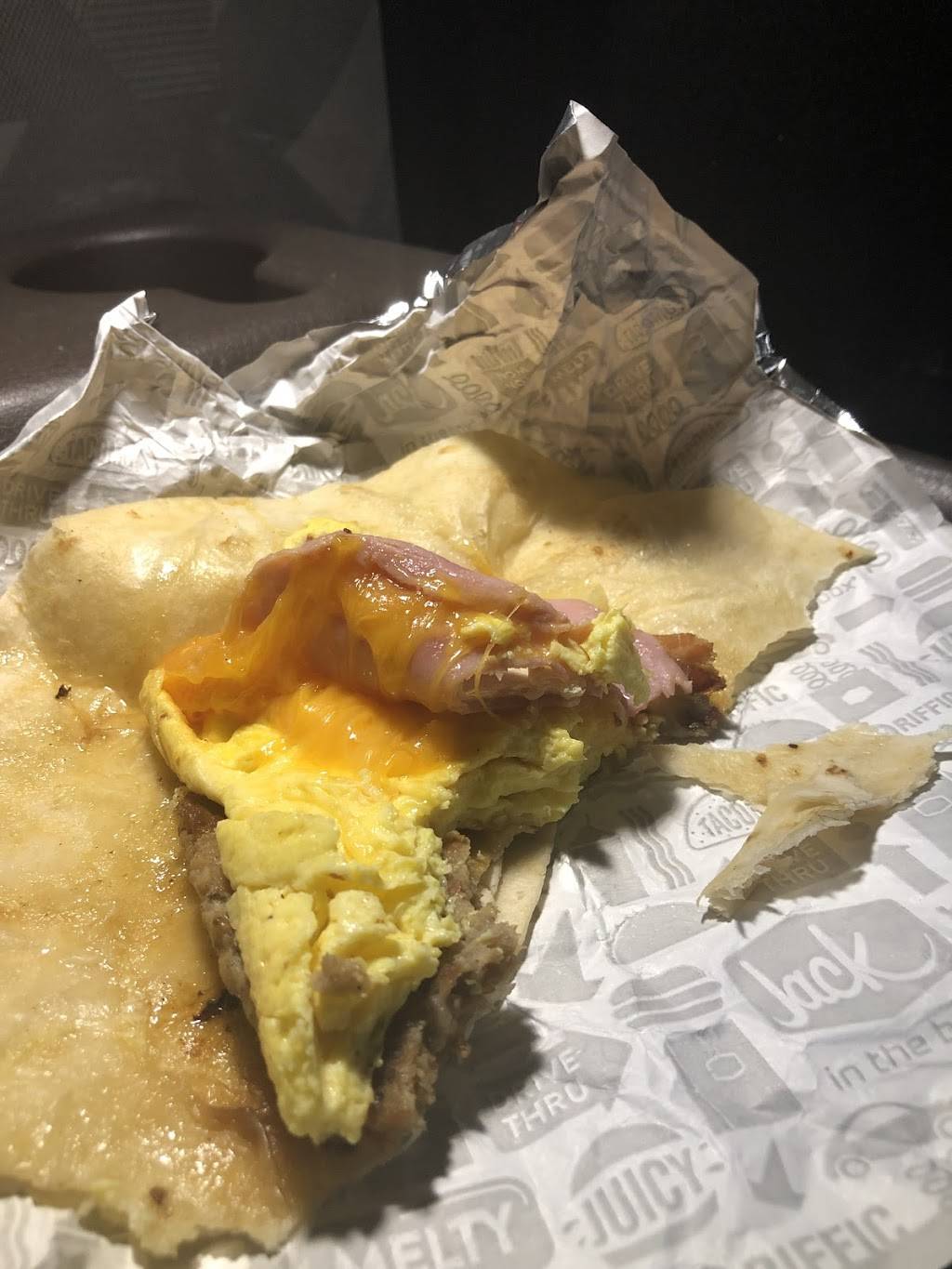 Jack in the Box | restaurant | 4020 University Pkwy, San Bernardino, CA 92407, USA | 9098801257 OR +1 909-880-1257