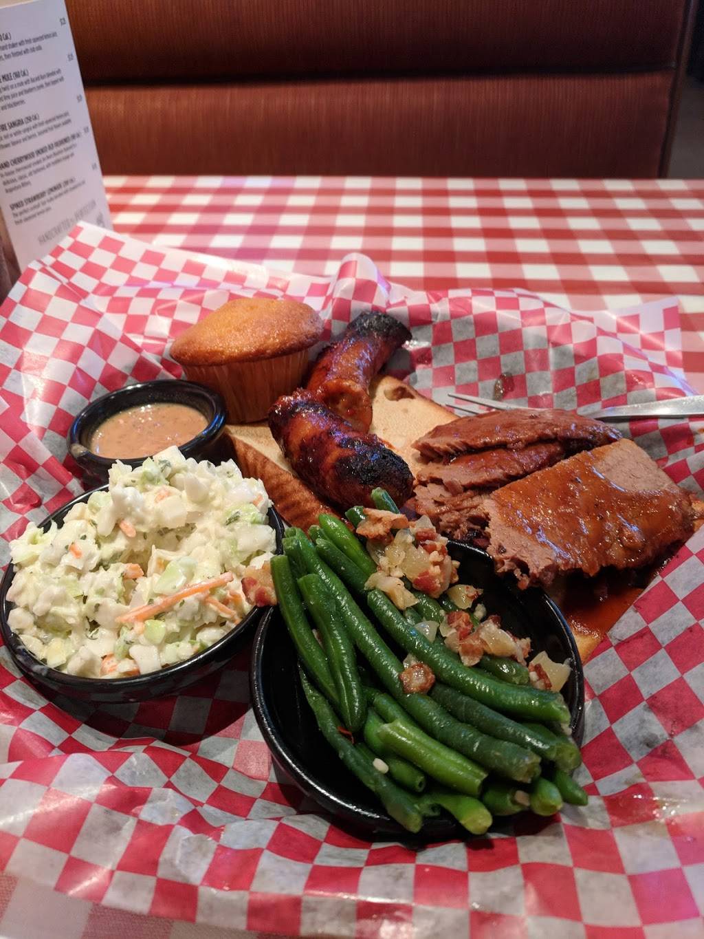Famous Daves Bar-B-Que | restaurant | 7411 North Grand Prairie Drive, Peoria, IL 61615, USA | 3096917427 OR +1 309-691-7427