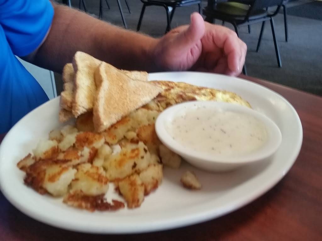 Hugos Family Restaurant | restaurant | 543 W Main St, Jenks, OK 74037, USA | 9182984483 OR +1 918-298-4483