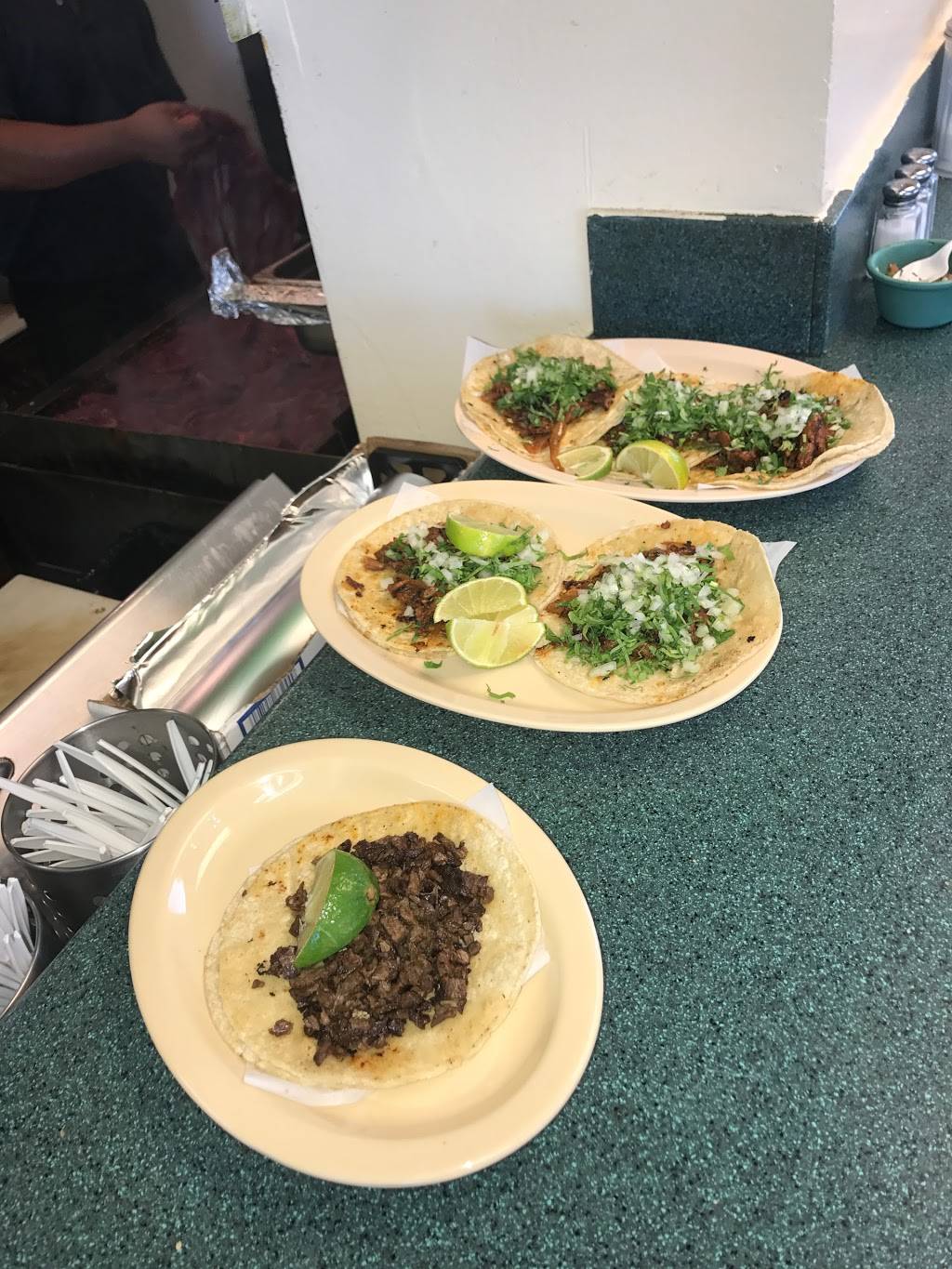 El Taco Sabroso | restaurant | 8346 S Pulaski Rd, Chicago, IL 60652, USA | 7737354900 OR +1 773-735-4900