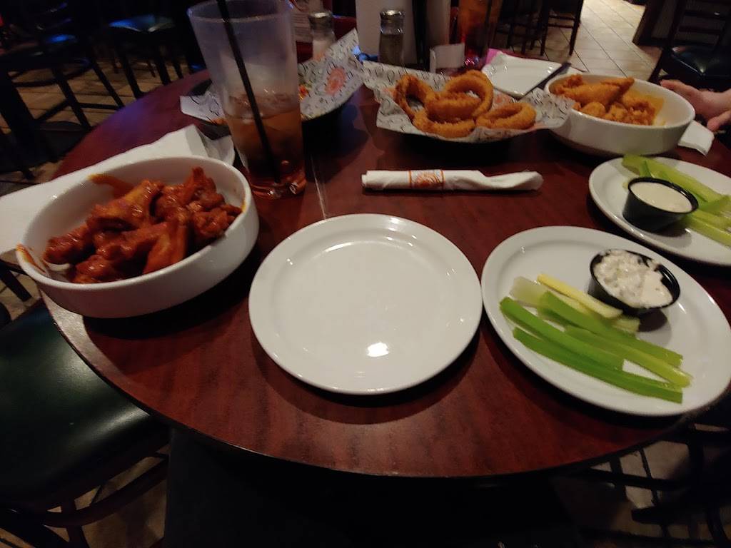 Buffalo Wings & Rings | restaurant | 3271 Heritage Green Dr, Monroe, OH 45050, USA | 5133602977 OR +1 513-360-2977