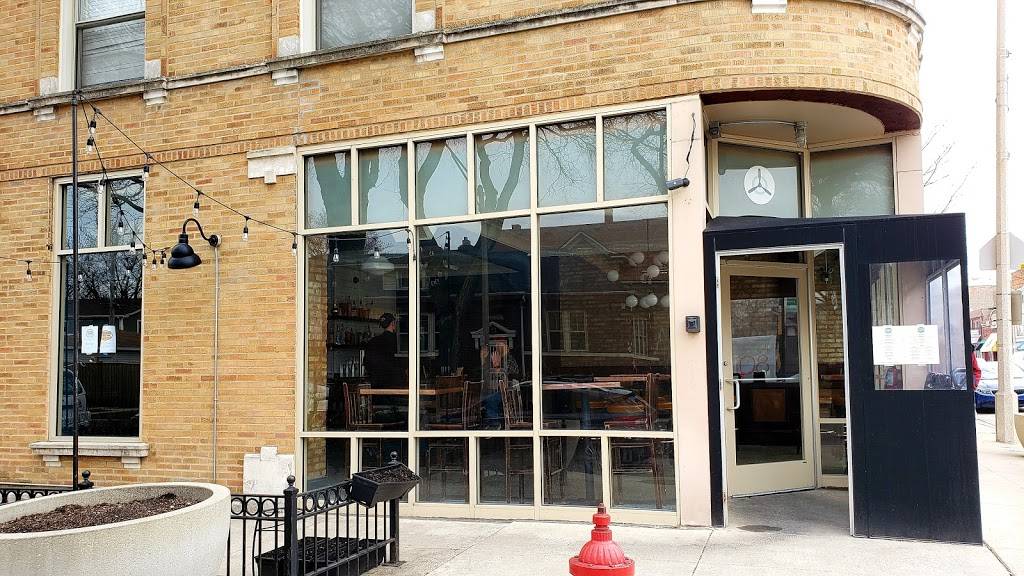 Kettlestrings Tavern | restaurant | 800 S Oak Park Ave, Oak Park, IL 60304, USA | 7086135044 OR +1 708-613-5044