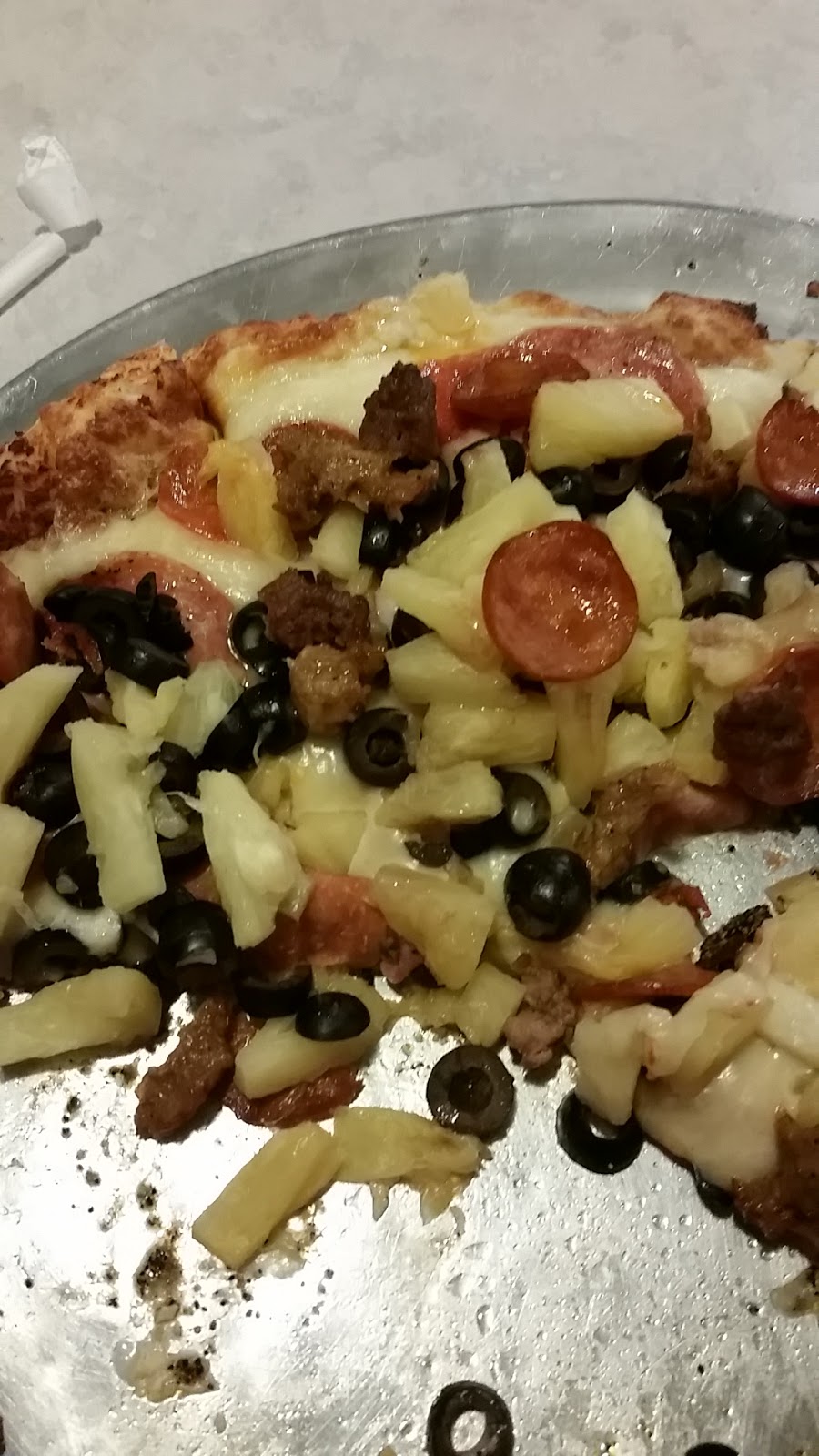 Ye Olde Pizza Shoppe | restaurant | 845 N 1st St, Hermiston, OR 97838, USA | 5415679066 OR +1 541-567-9066