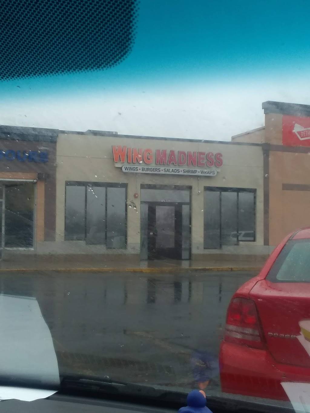 Wing Madness Springfield | restaurant | 1287 Liberty St, Springfield, MA 01104, USA | 4132782916 OR +1 413-278-2916