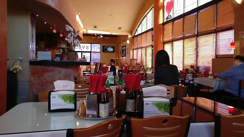 I Luv Pho | restaurant | 8350 N MacArthur Blvd #100, Irving, TX 75063, USA | 9724029799 OR +1 972-402-9799