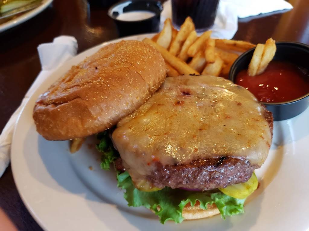 Bucket Head Tavern | restaurant | 5458, 8039, Ray Mears Blvd, Knoxville, TN 37919, USA | 8653949936 OR +1 865-394-9936