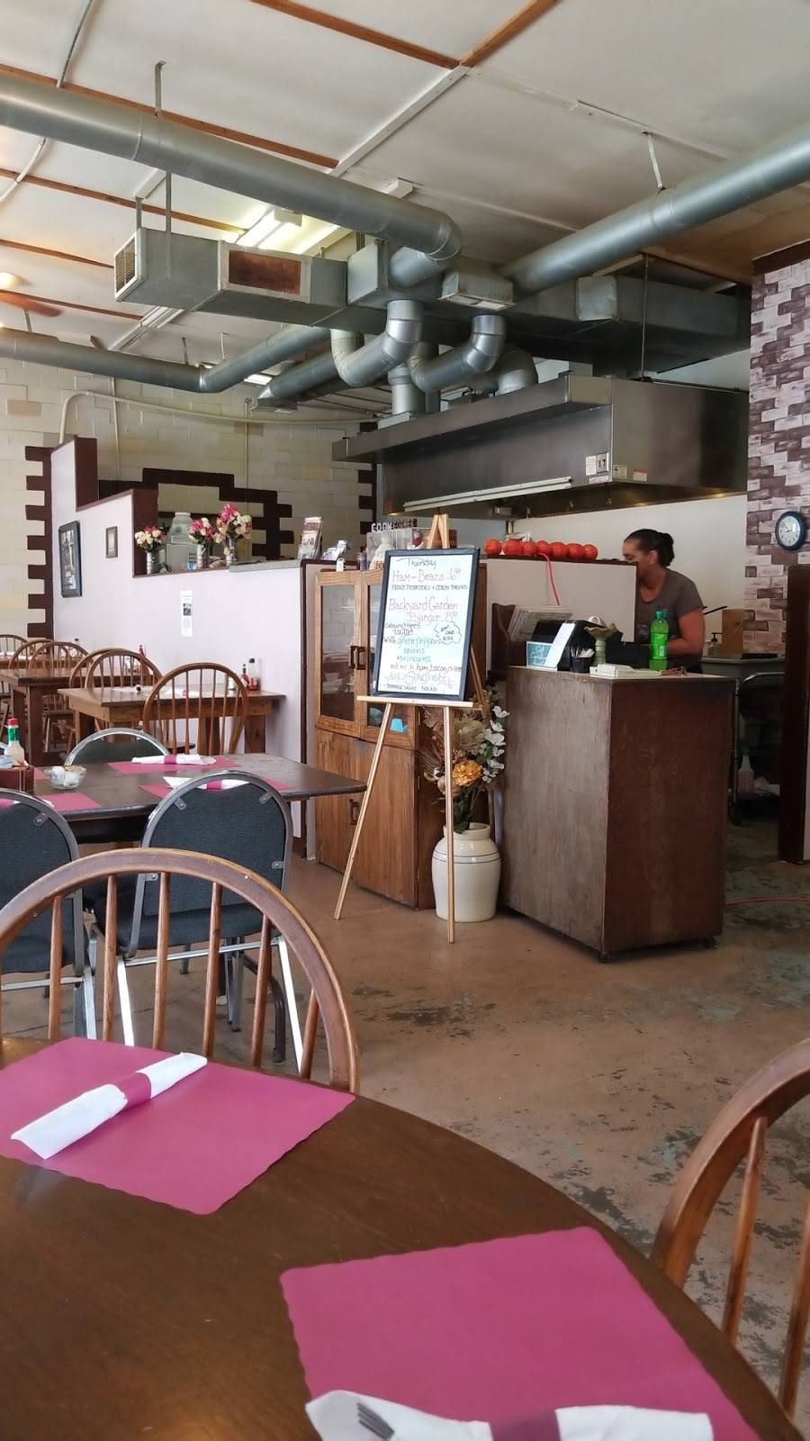 Cooks Corner | restaurant | 3998 N Bowling Green Poland Rd, Poland, IN 47868, USA | 8129863245 OR +1 812-986-3245