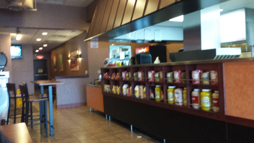 Penn Station East Coast Subs | meal takeaway | 4600 Shelbyville Rd, Louisville, KY 40207, USA | 5027217366 OR +1 502-721-7366