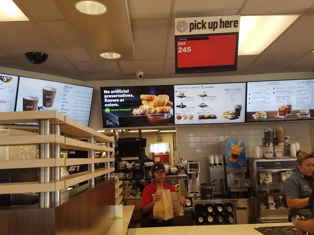 McDonalds | cafe | 13700 Sherman Way, Van Nuys, CA 91405, USA | 8184429790 OR +1 818-442-9790