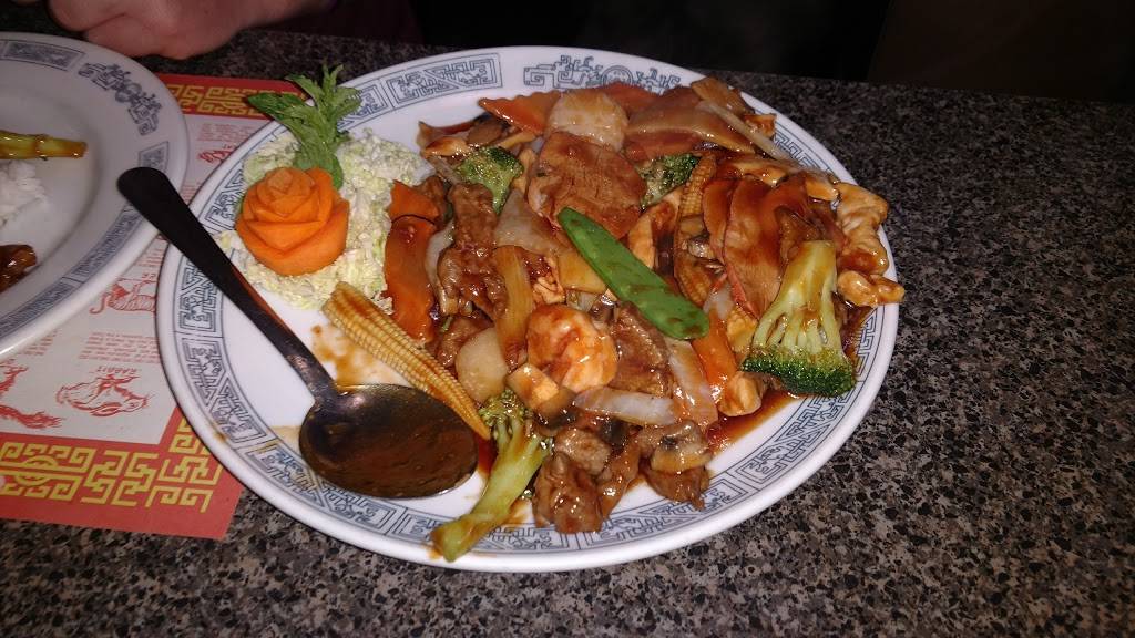 Peking Chinese Restaurant | restaurant | 825 Lincoln St, Rhinelander, WI 54501, USA | 7153691556 OR +1 715-369-1556