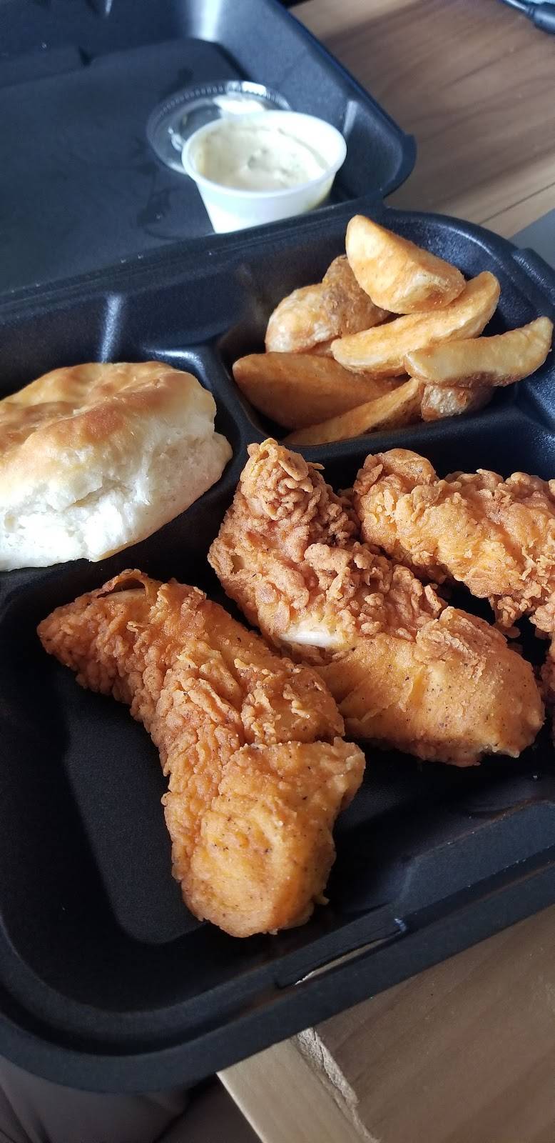 Champs Chicken | meal takeaway | 465 Opelika Rd, Auburn, AL 36830, USA | 3342091199 OR +1 334-209-1199