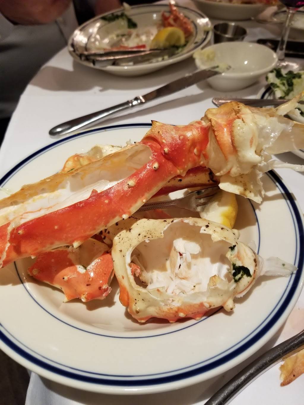 The Jolly Fisherman & Steak House | restaurant | 25 Main St, Roslyn, NY 11576, USA | 5166210055 OR +1 516-621-0055