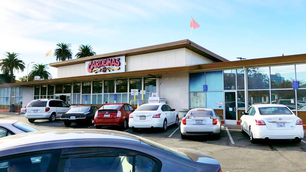 Cardenas Markets | bakery | 235 E Julian St, San Jose, CA 95112, USA | 4082923177 OR +1 408-292-3177