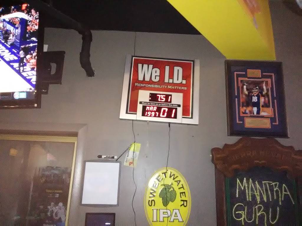 Bearden Hill Fieldhouse | restaurant | 6600 Kingston Pike, Knoxville, TN 37919, USA | 8658517769 OR +1 865-851-7769