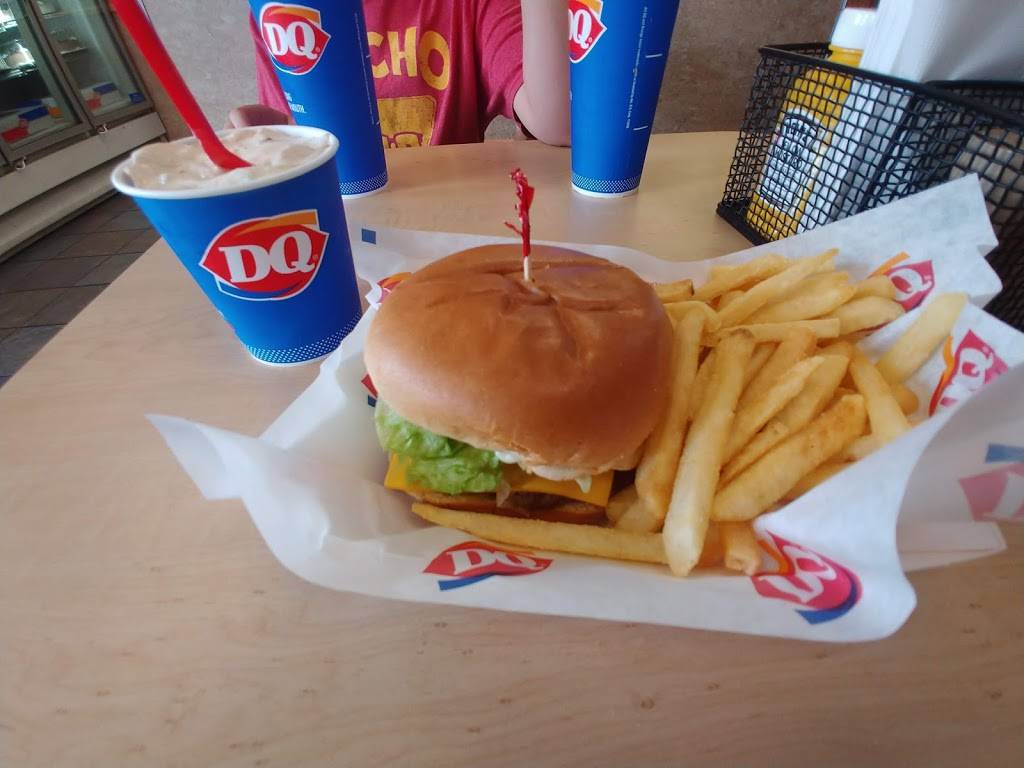 Dairy Queen Grill & Chill | restaurant | 5482 Elevator Rd, Roscoe, IL 61073, USA | 8156231133 OR +1 815-623-1133