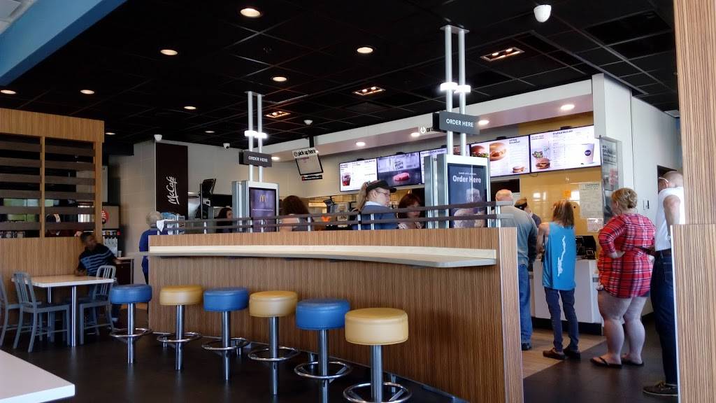 McDonalds | cafe | 192 Corinth Rd, Queensbury, NY 12804, USA | 5187936417 OR +1 518-793-6417