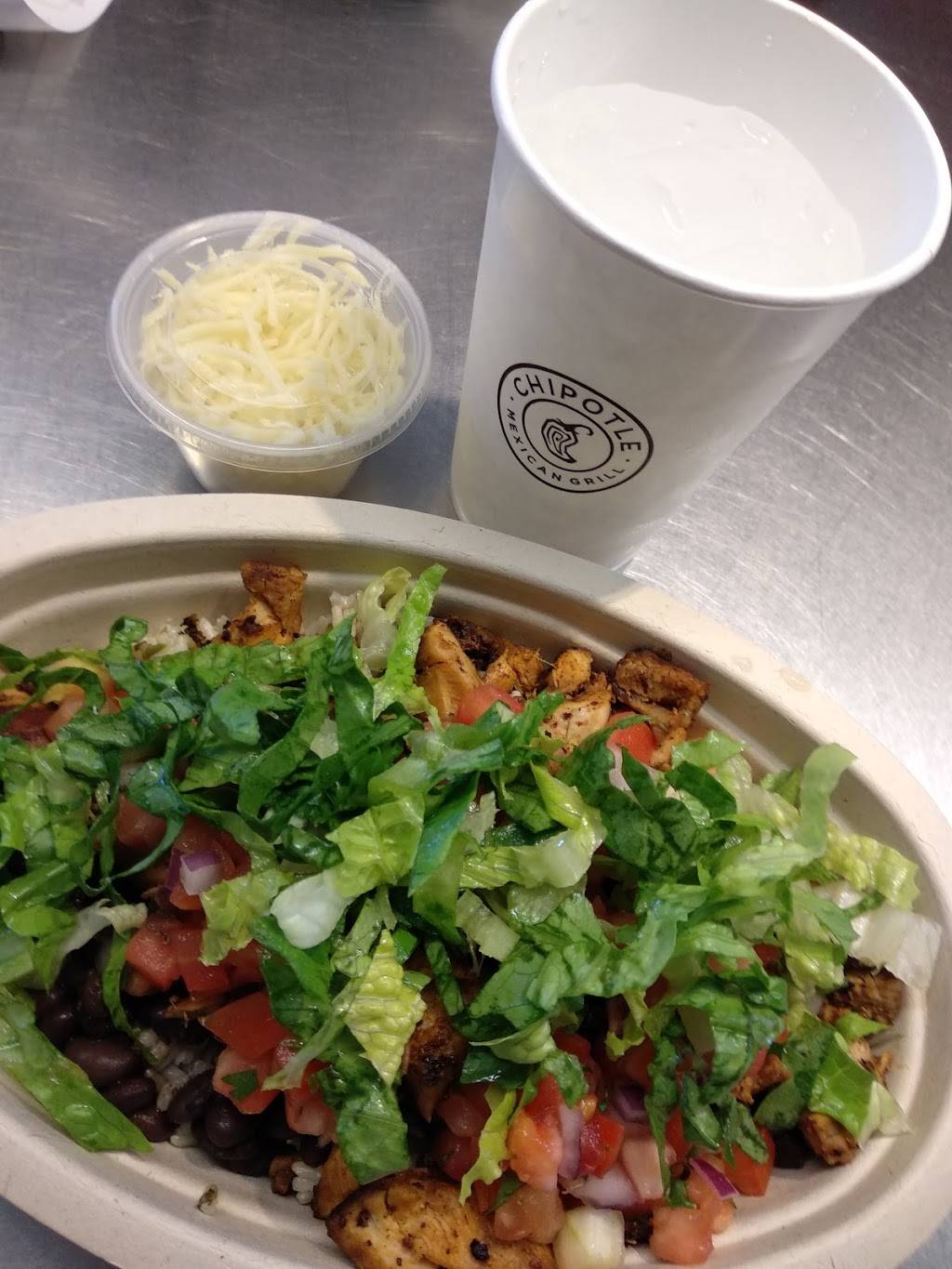 Chipotle Mexican Grill | restaurant | 550 W Dickson St, Fayetteville, AR 72701, USA | 4794441466 OR +1 479-444-1466