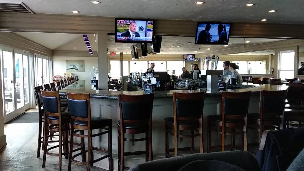 Waterfront Bar and Grill | restaurant | 170 Water St # 170, Plymouth, MA 02360, USA | 5085918393 OR +1 508-591-8393