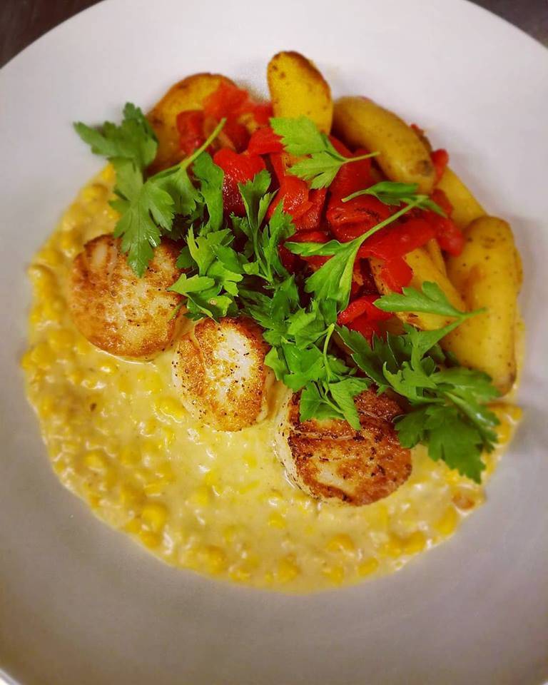 Jantzen Beach Bar & Grill | restaurant | Inside of the Red Lion on the River, 909 N Hayden Island Dr, Portland, OR 97217, USA | 5039784554 OR +1 503-978-4554