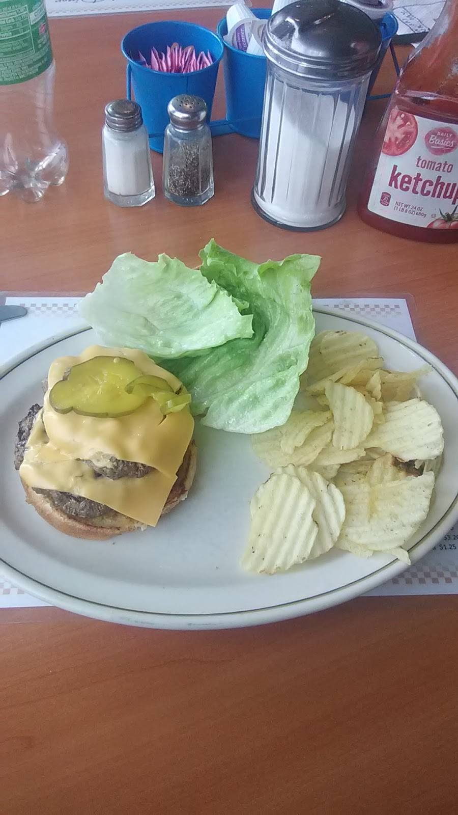 Daisys Diner | restaurant | 3 W Church St, Newark, OH 43055, USA | 7403495099 OR +1 740-349-5099