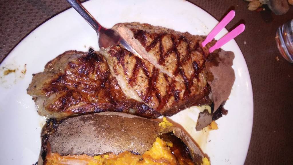 Logans Roadhouse | restaurant | 4740 Valley View Blvd NW, Roanoke, VA 24012, USA | 5402657055 OR +1 540-265-7055