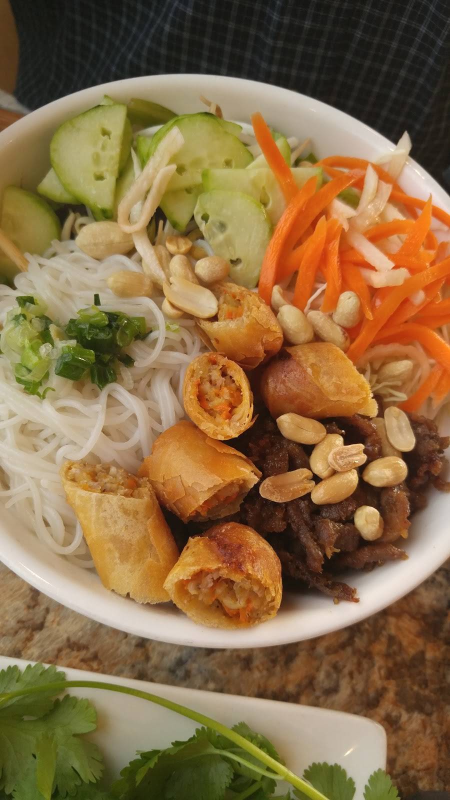 Vietnam Gate Restaurant | restaurant | 321 S Lincolnway St, North Aurora, IL 60542, USA | 6302993585 OR +1 630-299-3585