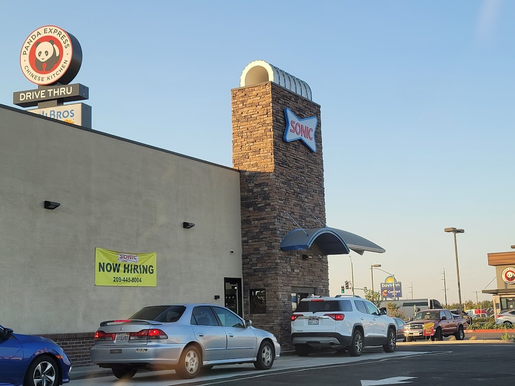 Sonic Drive-In | restaurant | 15107 Old Harlan Rd, Lathrop, CA 95330, USA | 2092345843 OR +1 209-234-5843