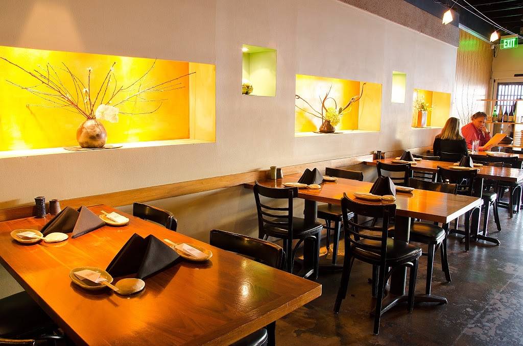 Teppo Yakitori - Sushi Bar | restaurant | 2014 Greenville Ave, Dallas, TX 75206, USA | 2148268989 OR +1 214-826-8989