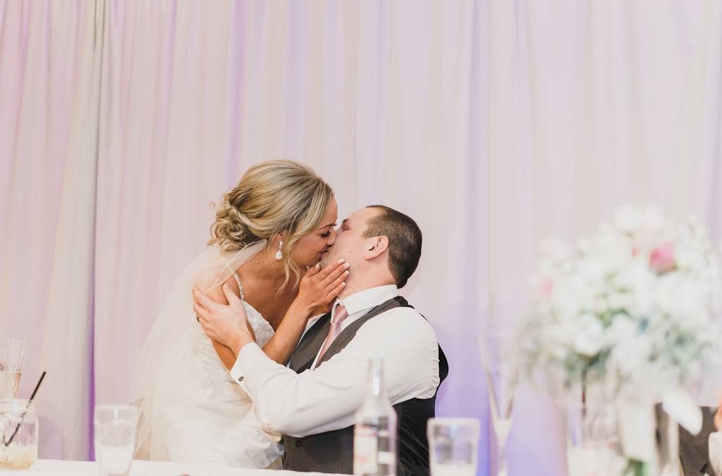 Van Abels of Hollandtown | restaurant | 8108 County Trunk Hwy D, Kaukauna, WI 54130, USA | 9207662291 OR +1 920-766-2291