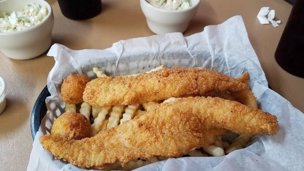 Pawpaws Catfish Kitchen | restaurant | 2760 Wears Valley Rd, Sevierville, TN 37862, USA | 8654464978 OR +1 865-446-4978