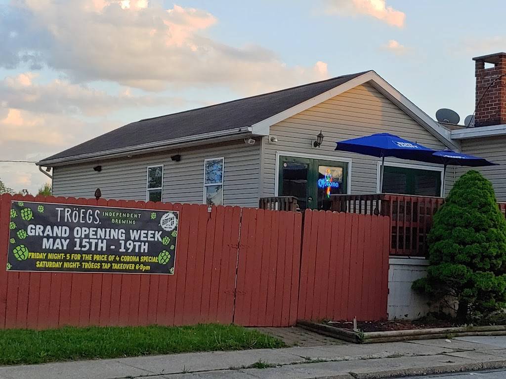 Bottoms Up Bar and Grill | restaurant | 304 Poplar St, Hanover, PA 17331, USA | 7177973096 OR +1 717-797-3096